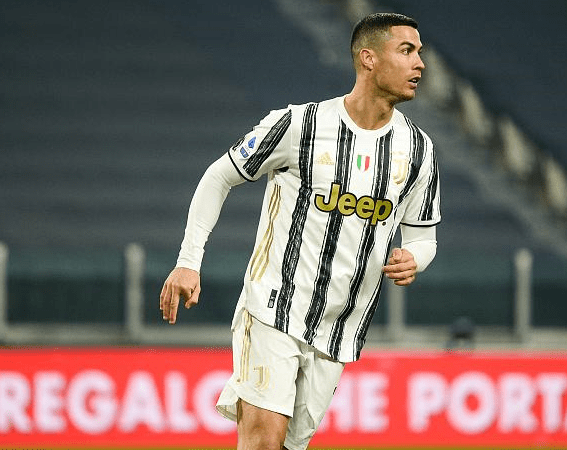 开云电竞：
一年涨16球！C罗逆生长独霸五大联赛射手榜 对一巨星不公正？(图2)